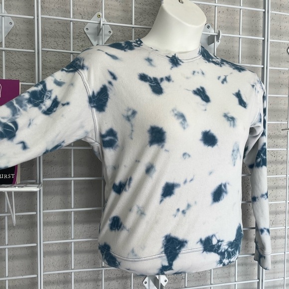 Forever 21 Sweaters - Forever 21 Tye-Dye Sweatshirt
